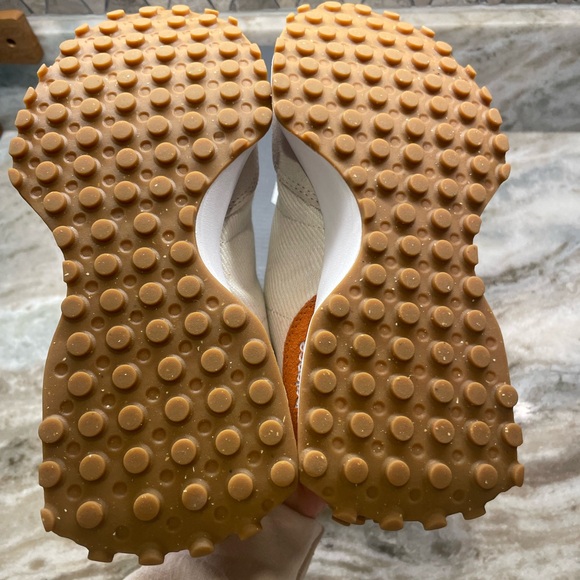 New Balance 327 Sz 7.5 NWT - Picture 4 of 4